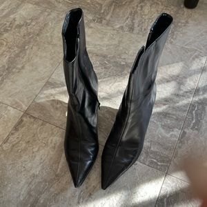 Leather Nine West black boots